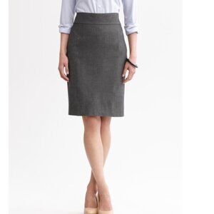 Banana Republic Herringbone Grey Pencil Skirt 00P